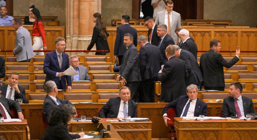 A parlamenti fegyelem romlására figyelmeztet az Országház alelnöke