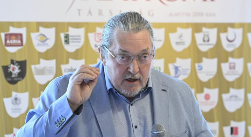 "Talán jó lenne kipihenni a Vidnyánszky Attila-korszakot"