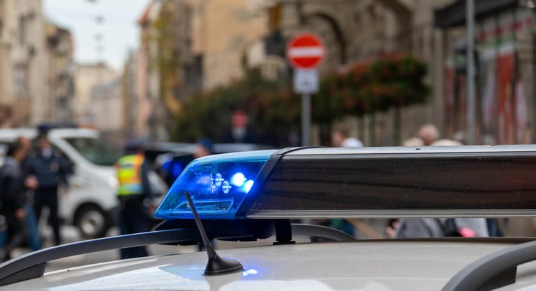 Intézkedés közben eltörték egy idős nő mindkét karját, évekkel később született ítélet