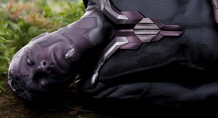Ultron felzabálja Víziót a VízióKüldetés új promóplakátján, ami a képzőművészet történetének egyik leghorrorisztikusabb képét idézi