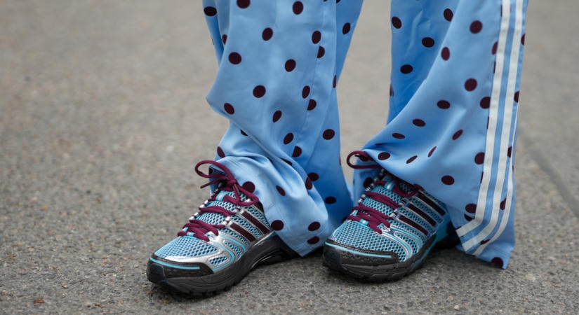 4 sneakertrend, amiért minden stílusos nő megőrül 2026 őszén - van köztük néhány meglepetés