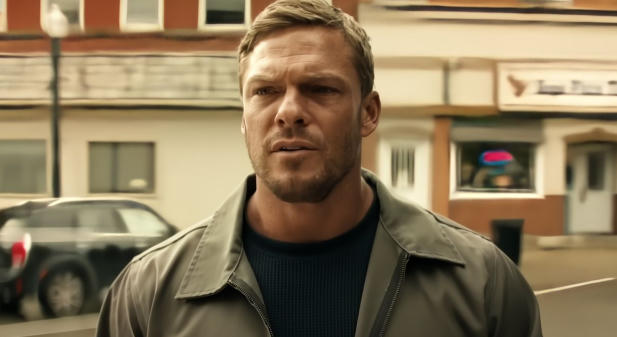 20 év házasság után válik Alan Ritchson