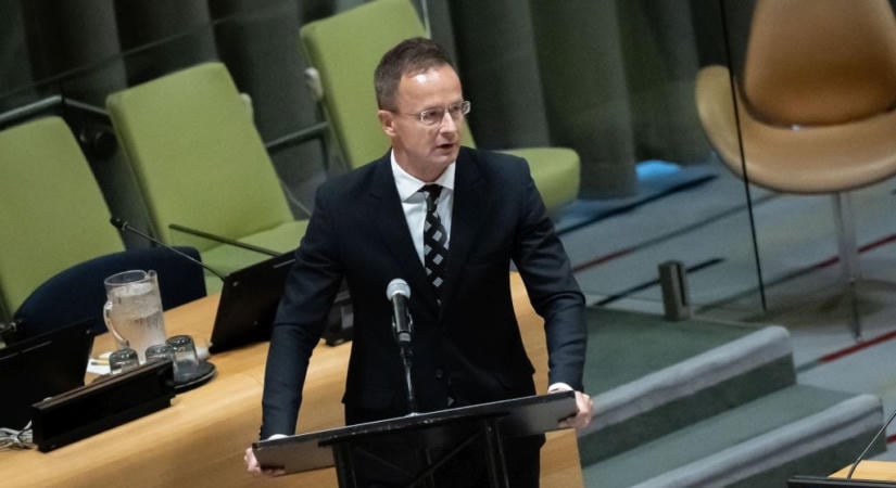 4 milliárdért repült Szijjártó Péter, feljelentette a minisztériuma