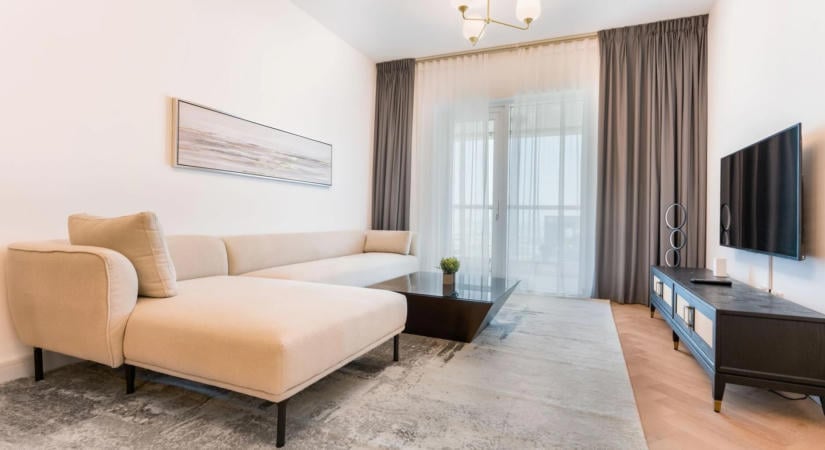 Tetőtéri apartman berendezése: kényelem szűkebb alapterületen