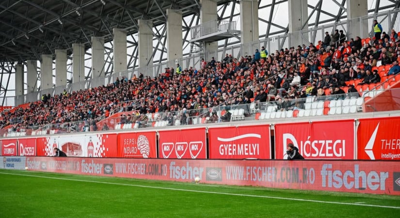 A román klubelnök reakciója a magyargyalázók büntetésére: "Nem tetszik, ha más nyelven beszélnek a stadionban"
