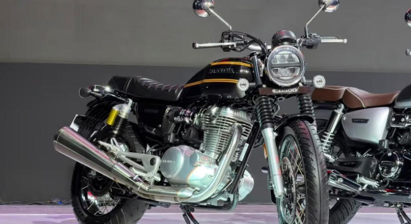 Bemutatták a Honda CB500 retrómotort - Egy elegáns úr Indiából