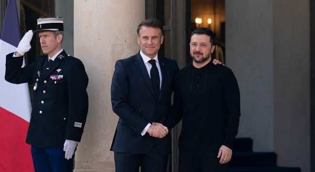 Macron bejelentette Ukrajna légvédelmének megerősítését radarokkal és elfogó eszközökkel