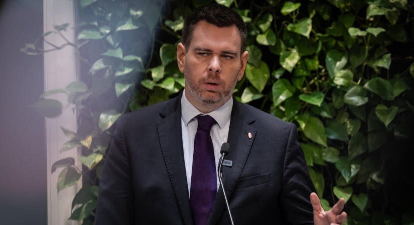 Engedett a követelésnek a kormány, adócsökkentést kaptak a fuvarozók