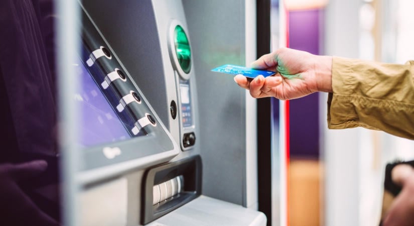 Megtéveszthették ezen ATM-ek felhasználóit, lépett az üzemeltető