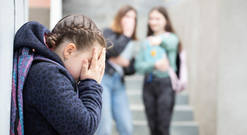 Csúfolás, kiközösítés, bullying: 5 könyv, ami segít beszélgetni róla a gyerekkel