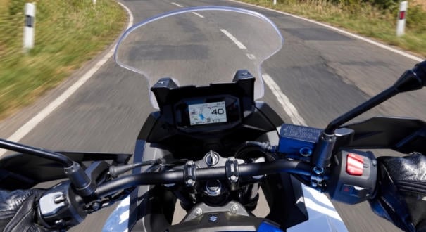 Videó: Suzuki SV-7GX-teszt a legismertebb magyar szerpentinen