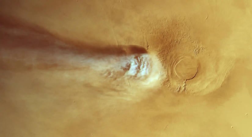 Por nélkül fagyhat felhővé a vízgőz a marsi Arsia Mons felett