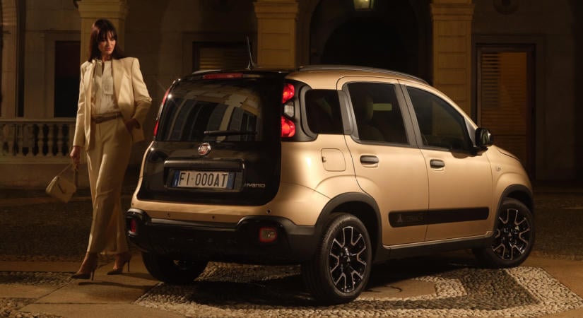 Távoli rokona előtt tiszteleg a legöregebb FIAT
