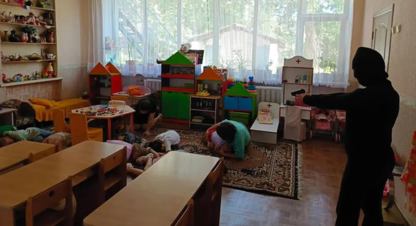 Antiterrorista gyakorlatokat tartanak az oroszországi óvodákban