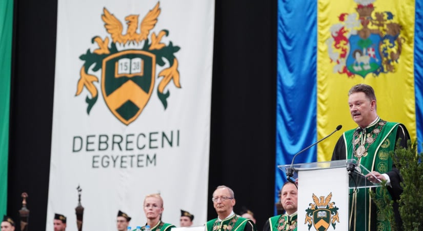Debrecen és Szolnok polgármestere arra panaszkodik, hogy nem vehetett részt az egyetemi tanévnyitón