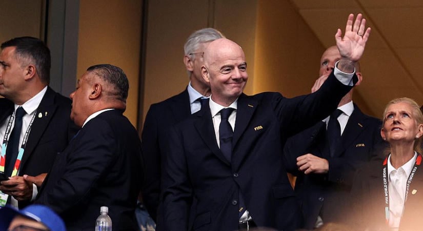 Milliárdos támogatásért harcol az UEFA, Infantino beintett a követeléseknek