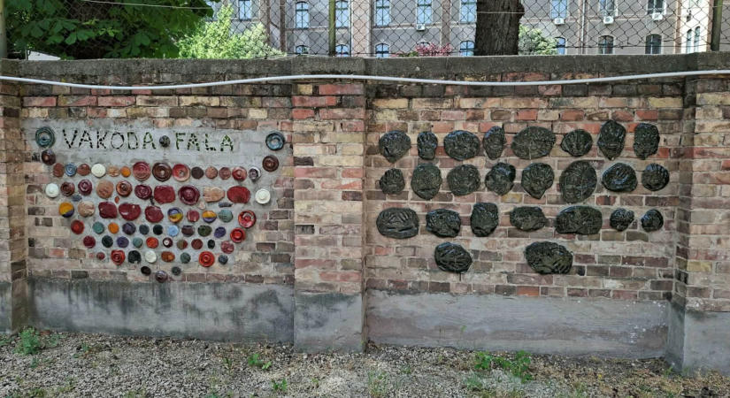 Budapest és Baracska, a Vakok Iskolája és Dr. Mihályik Szidor