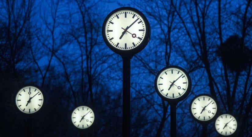Vasárnap egy órával többet alhatunk, az EU-ban pedig továbbra is napirenden az óraátállítás eltörlése