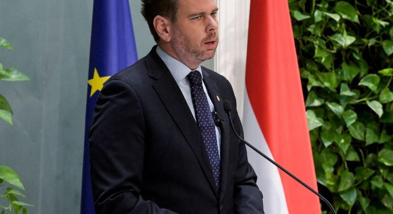 „Egyetlen eurócentről sem mondunk le” – Vitézy Dávid több fontos bejelentést is tett