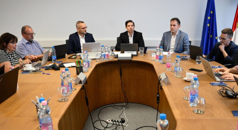 Csendes Olivér: új országimázst építünk és megújítjuk a turisztikai szektor támogatását