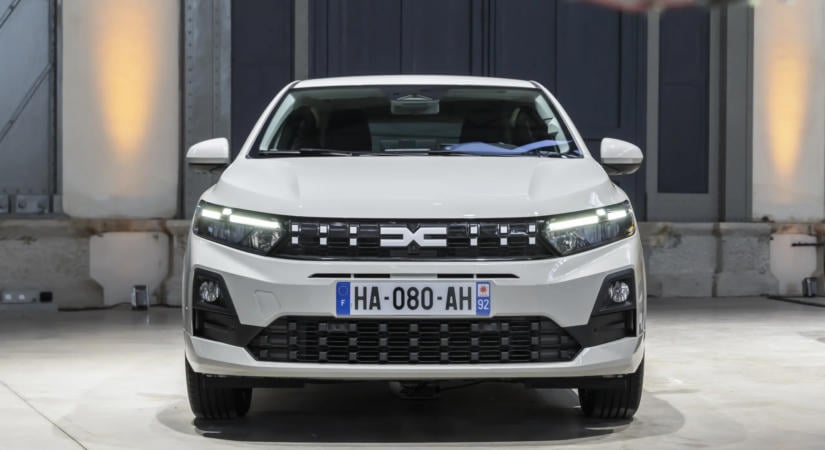 Full hibridként is rendelhető itthon a Dacia Sandero! Ennyit kérnek érte!