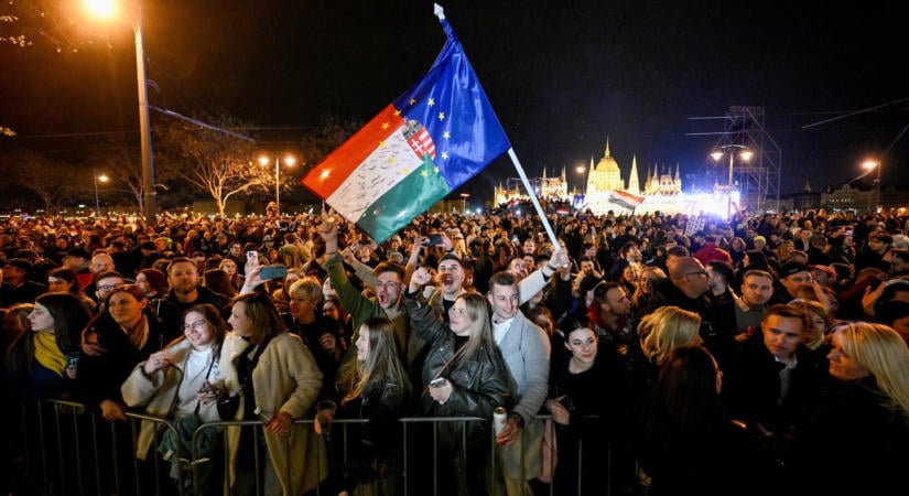 Valamit nagyon benézett a Századvég a választási kampányban