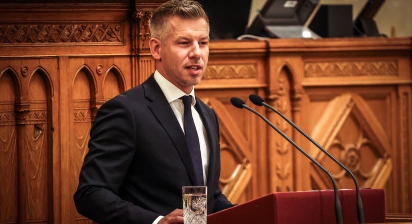 Magyar Péter bejelentette, hogy hétfő délelőttre rendkívüli ülést hívtak össze a mentelmi jogok ügyében