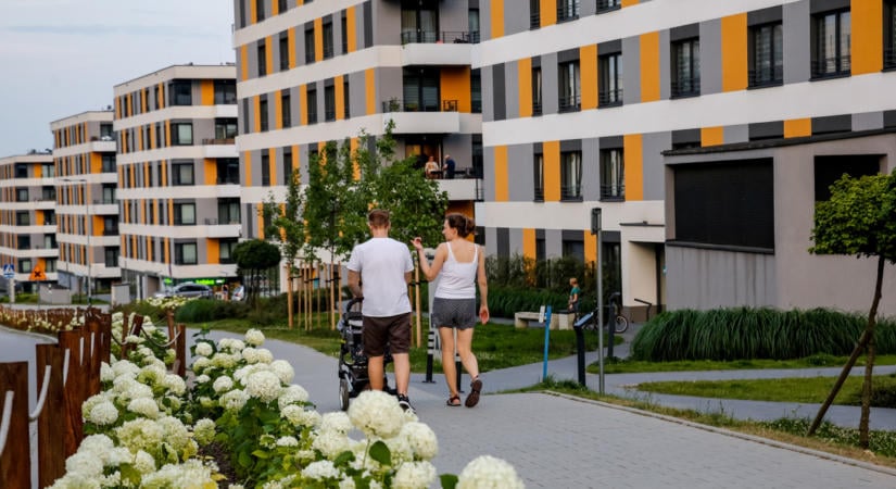 Látványosan lassul az Otthon Start lendülete, de a támogatott lakáshitelek továbbra is uralják a piacot