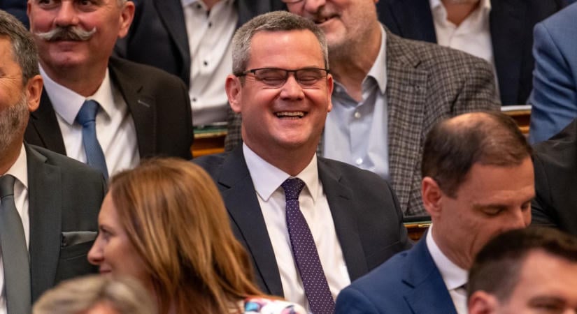 Takács Péter: a Tisza és Magyar Péter miatt születik kevesebb gyerek Magyarországon