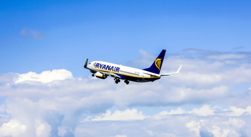 Megszólalt a Ryanair: egyelőre nem látszanak az európai zavargások a forgalomban, sokan így is utazni akarnak