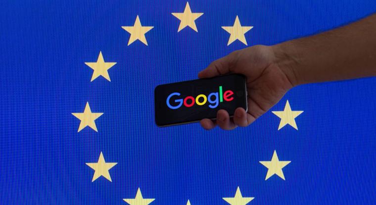 A Google a felhasználók adatbiztonságára hivatkozva kritizálja az EU terveit, de valójában csak a domináns piaci helyzetét félti