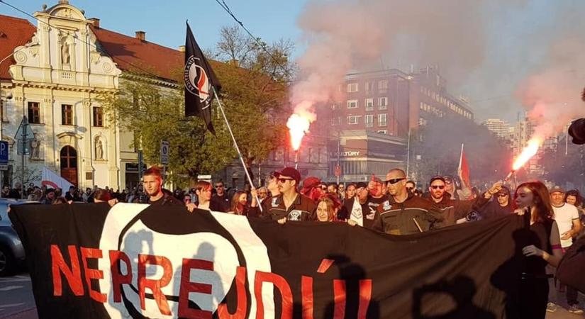 „Nem úgy lesz valaki neonáci, hogy eldönti: követni fogja Hitlert” – a szlovák Antifa is terrorszervezet?