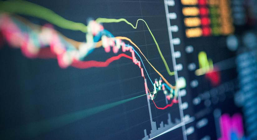 Esett a Nasdaq, megint nyomás alatt a chipgyártók