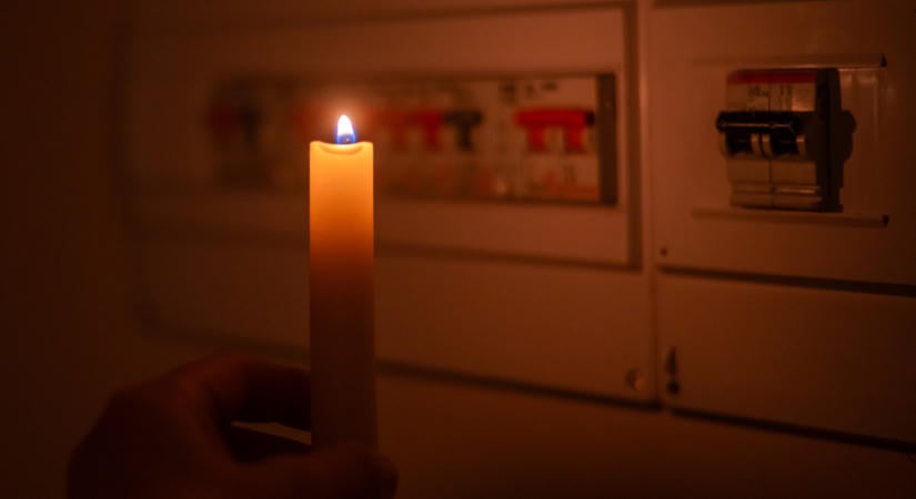 Akár 8 órás áramszünetre is készülhetnek a budapestiek: ezekben a kerületekben várható leállás