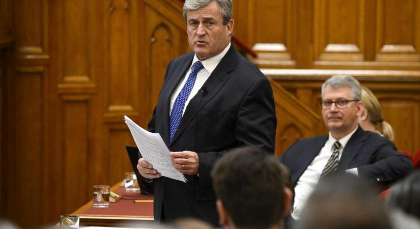Kapitány István egyenesen Mészáros Lőrinc bankjából igazolta le az Eximbank és a MEHIB vezérigazgatóját