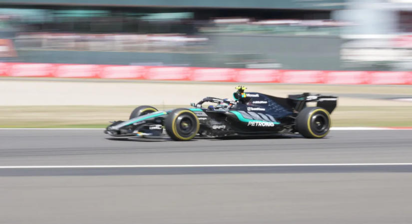 Egyelőre megúszták a pilóták, a vb-éllovas nyerte az F1-es Holland Nagydíj egyetlen szabadedzését