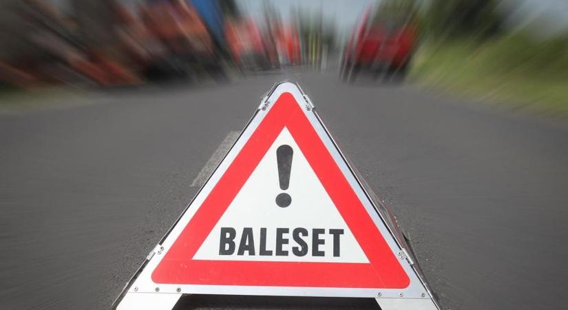 Ráfutásos baleset történt a 62-esen Székesfehérvárnál