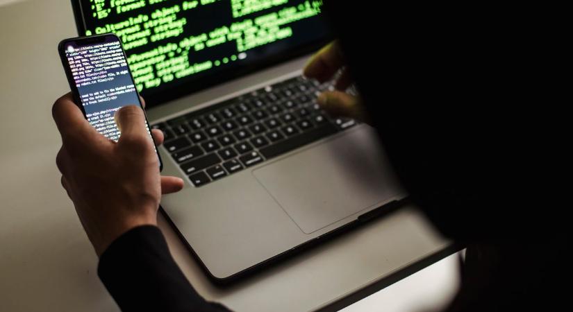 A belügyminisztérium nevében küldött csaló SMS-ekre figyelmeztet a rendőrség