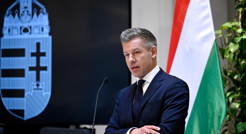 Csökken az állami cégvezetők bére, feljelentés az EXIM Bank gyanús ügyeiben – ez történt a kormányszóvivőin