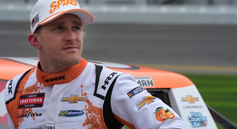 NASCAR: Kligerman még mindig beteg, visszalép a Truck Series mai futamától