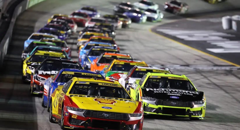 Új bajnoki éllovasa lett a NASCAR Cup Seriesnek