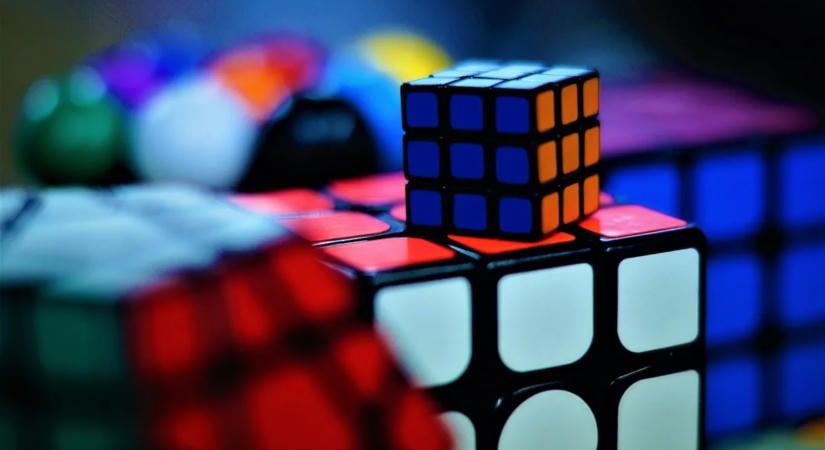 Rubik Ernő eszén is túljárt: hatéves kínai kislány állított fel női világcsúcsot Rubik-kockában