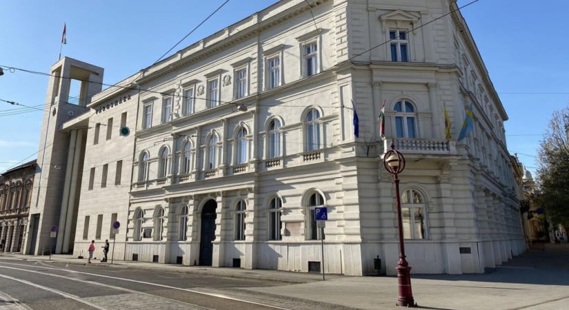 Ingyenes előadás várja a miskolci időseket, csak nekik beszél a tapasztalt ügyvéd