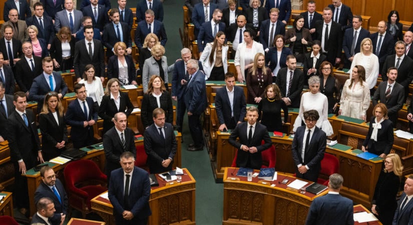 Az NVVH elnökhelyetteseiről, a kötelező orvoskamarai tagságról és a gyermekvédelemről is szavazhat kedden a parlament