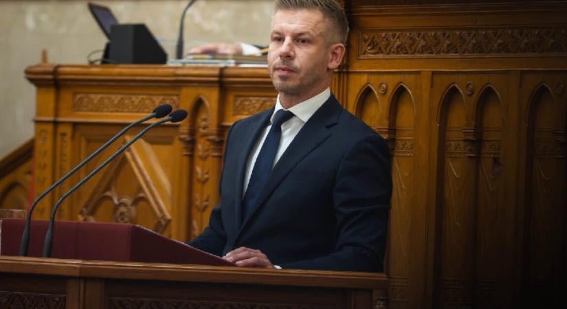 Magyar Péter: az NKA-ügy miatt az is kérdéses, jogszerűen ülnek-e a parlamentben a fideszes képviselők