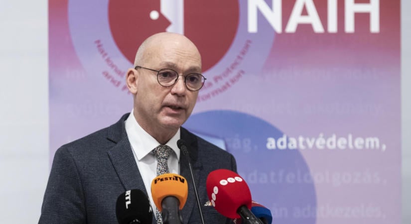 Vizsgálja a NAIH, jogszerű-e az okosórás házi őrizeti rendszer adatkezelése