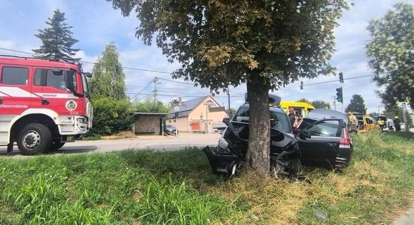 Hatalmas a baj Székesfehérvár mellett: az életmentők is rohantak