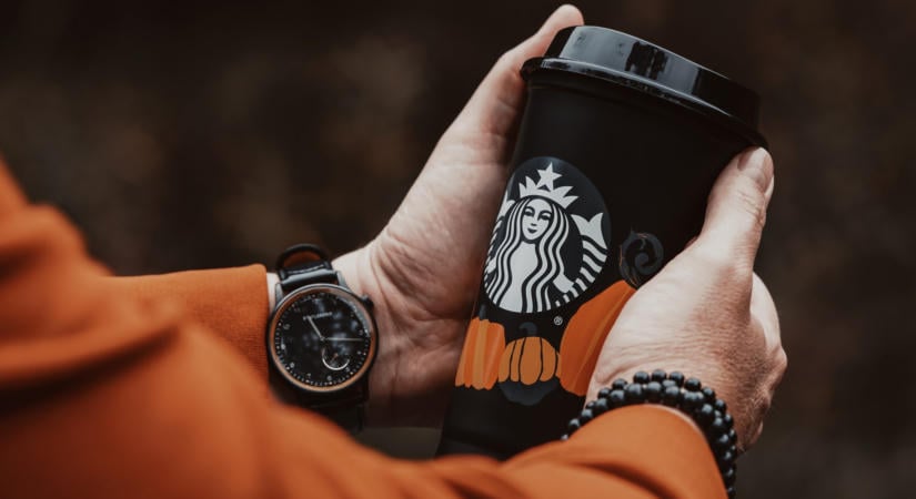 Így lett a Pumpkin Spice az ősz kedvenc íze – pedig eredetileg nem is a kávéhoz készült