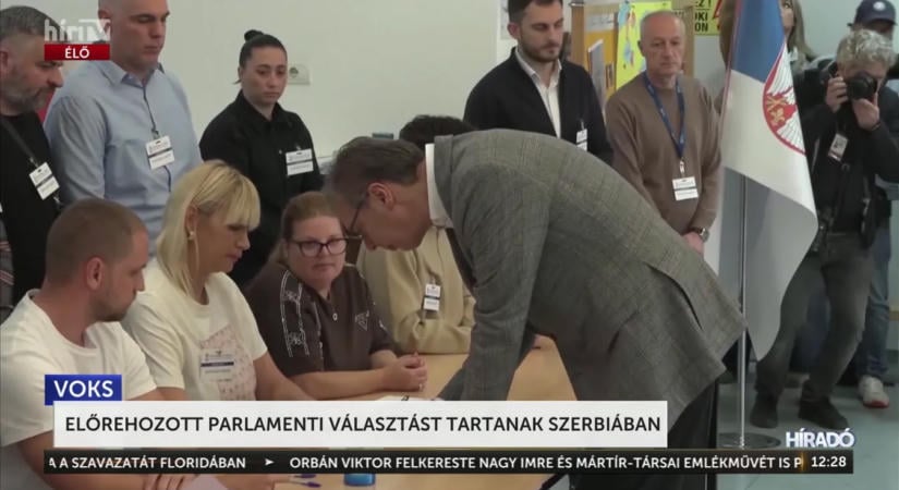 Szerbia választ: politikai erőpróba Belgrádban, mandátumokért küzd a VMSZ