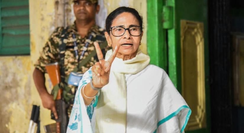Ellenfele autóján táncolt, gyalogmaratonokon kampányolt, és csak Didiként emlegetik India legvadabb politikusnőjét